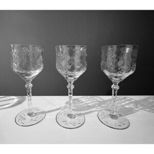 Vintage Rock Sharpe Knickerbocker Crystal Wine Glass – Elegant 6 1/8 inch tall